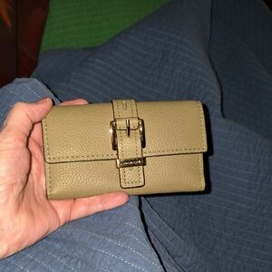 Chic Green Women's Wallet with Buckle